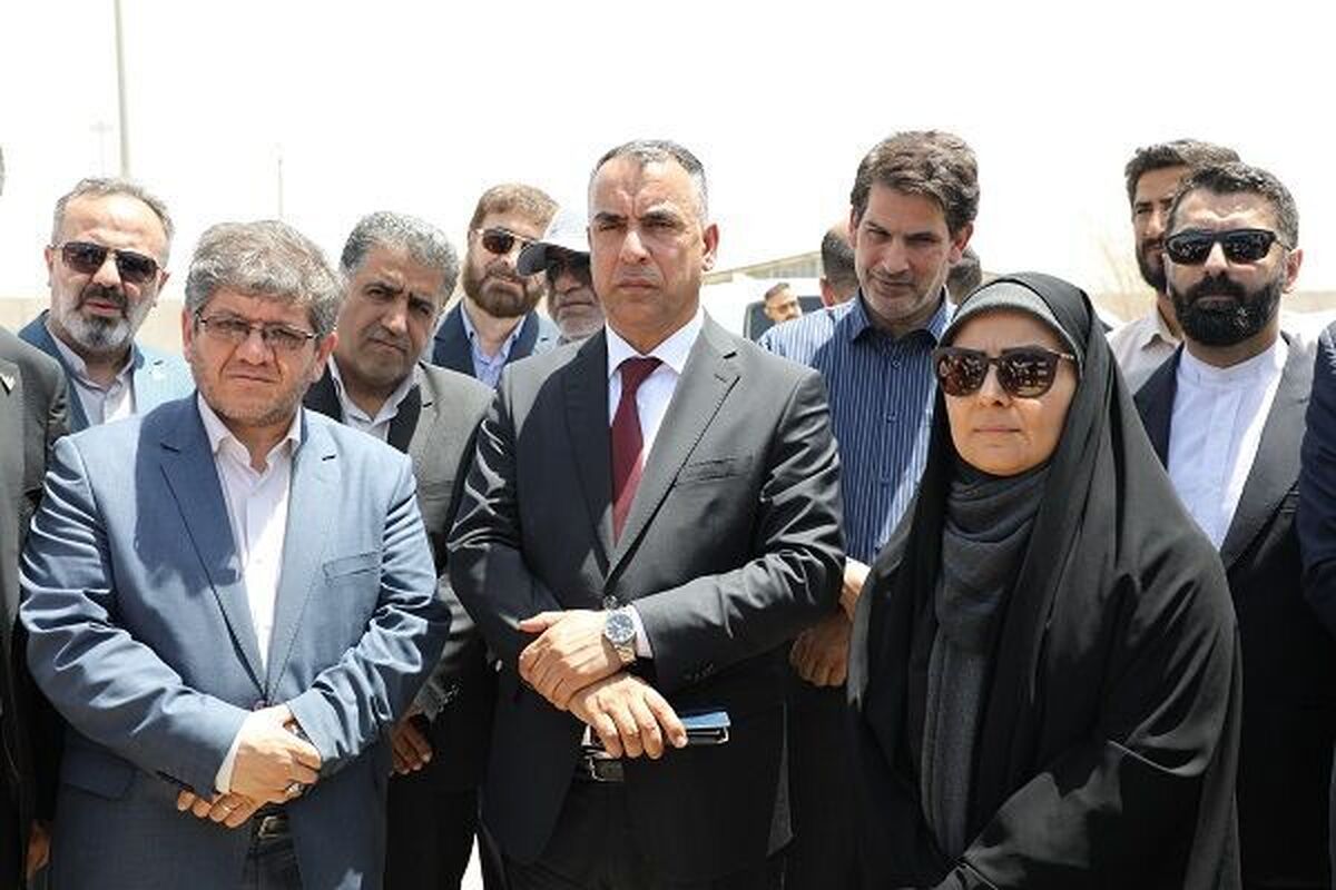 وزیر راه و شهرسازی: پایانه مسافری راه‌آهن شلمچه تا پایان سال به بهره‌برداری می‌رسد / عملیات اجرایی چهار بانده‌سازی محور خرمشهر - اهواز آغاز خواهد شد