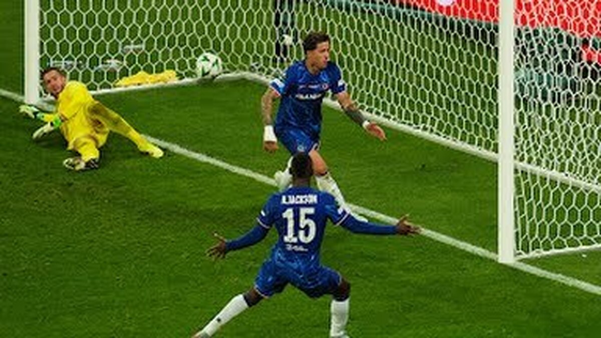 لندن کماکان آبی است / چلسی قهرمان لیگ کنفرانس اروپا شد