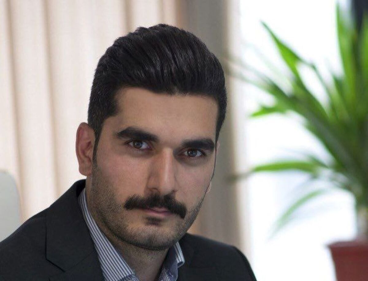 رئیس امور اطلاع‌رسانی دولت اعلام کرد

سامانه «فواد ۱۲۸» شکایات‌ مردم از نظام اداری را پیگیری می‌کند/ گزارش عملکرد دستگاه‌ها به رئیس‌جمهوری ارائه می‌شود