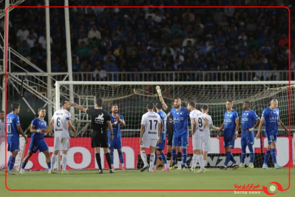 لحظاتی از گرم کردن دو تیم استقلال و ملوان پیش از فینال جام حذفی
