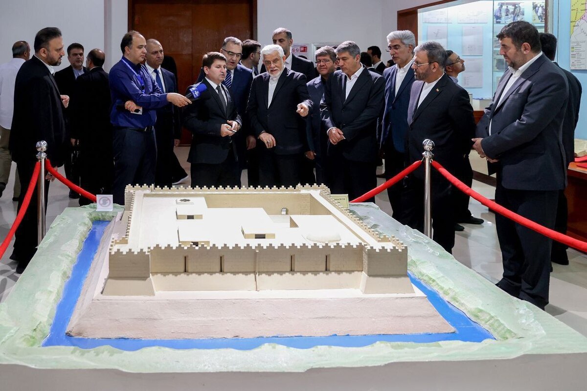 عارف از موزه ملی تاجیکستان بازدید کرد 