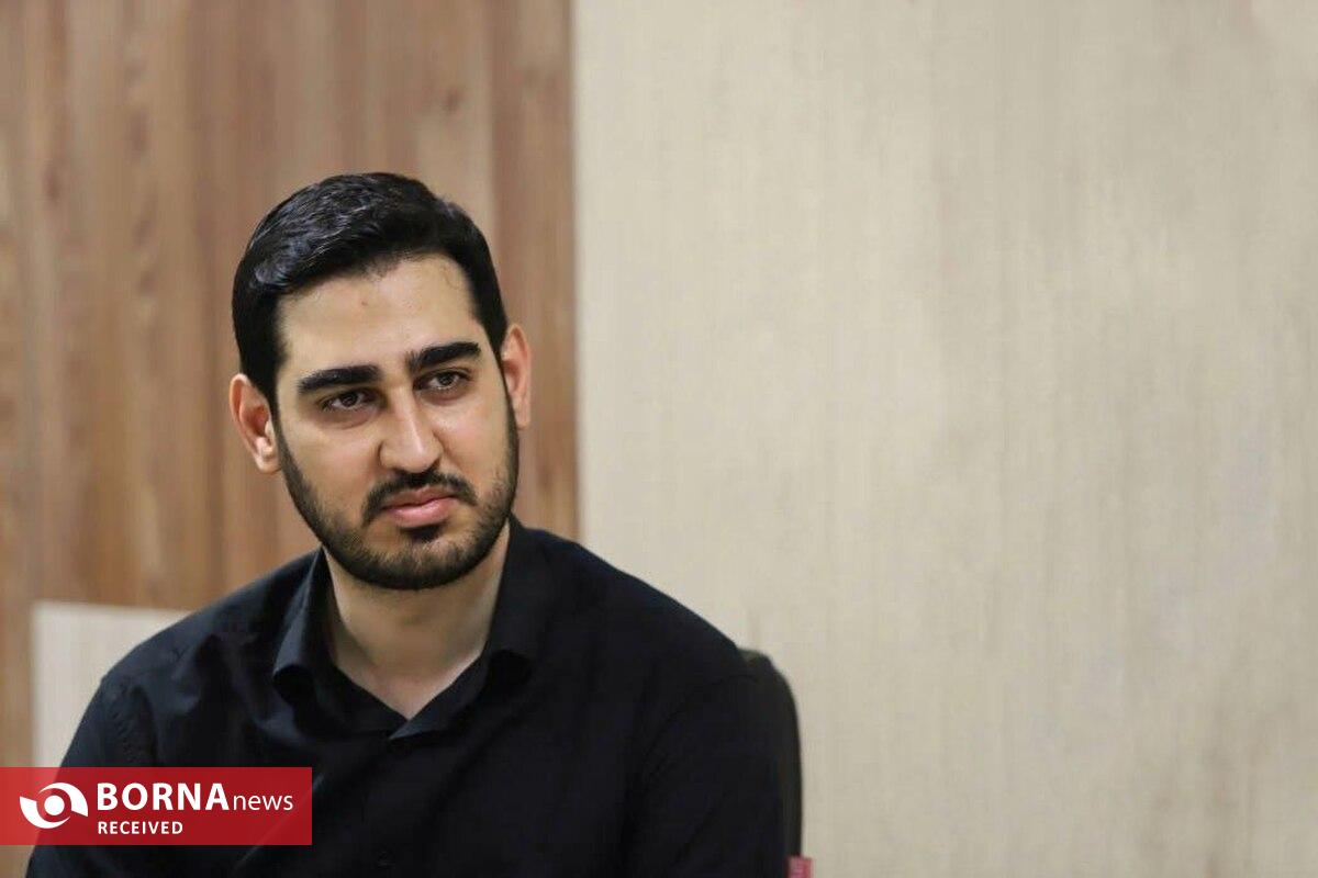 صدری‌نیا: با دوربین «تهران_ تل‌آویو» به جنگ رسانه‌ای دشمن پاسخ می‌دهیم/ ملاحظات اخلاقی سخت‌ترین چالش تولید مستندهای جنگ