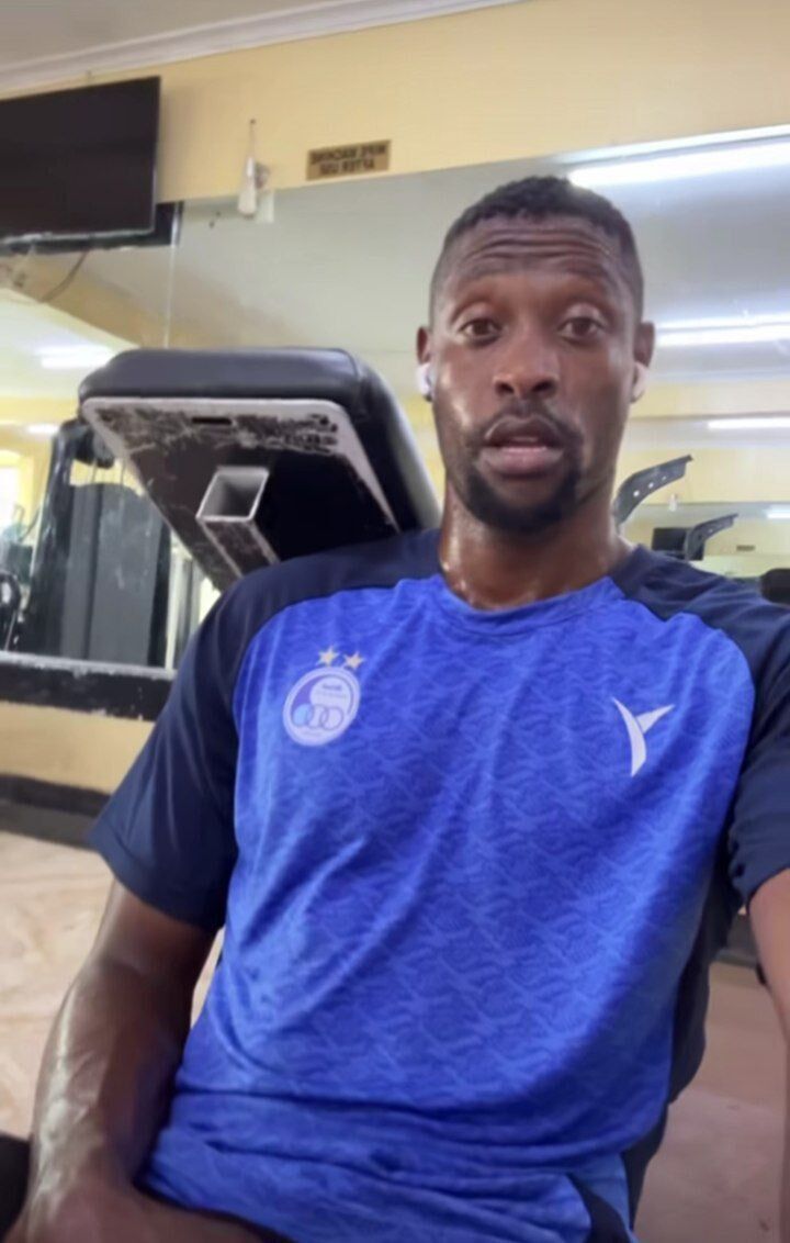 وفاداری  اولین خروجی استقلال به پیراهن آبی!+ عکس