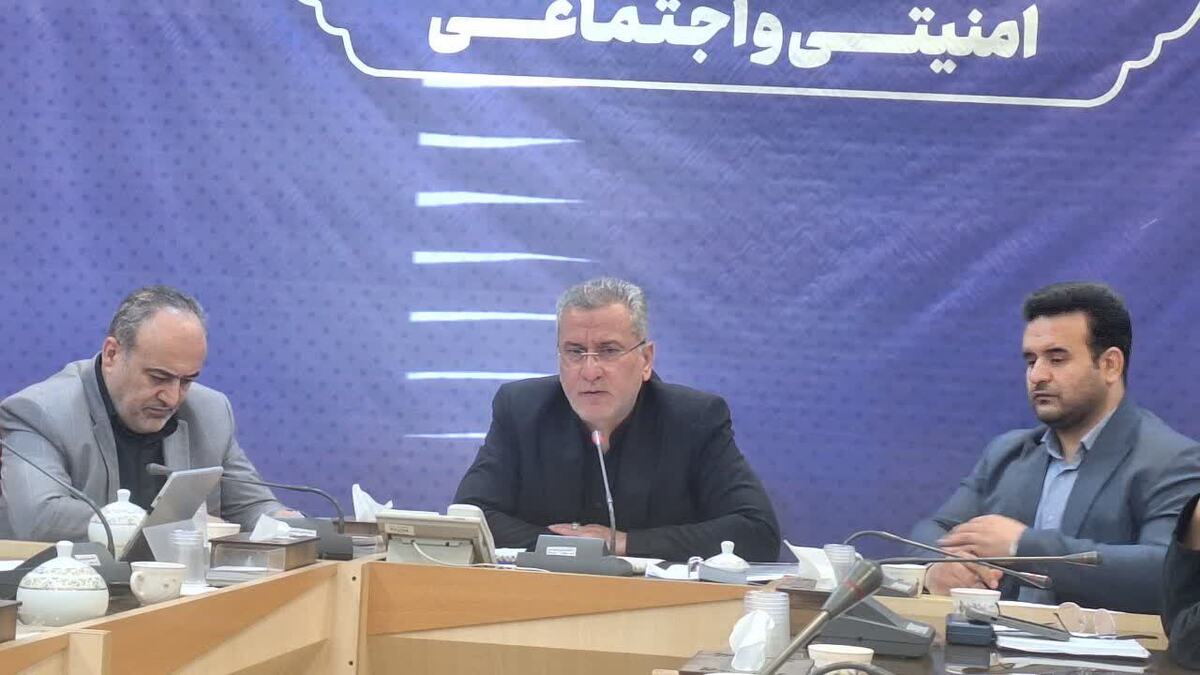 همه وظیفه داریم با سیاست امروز نظام یعنی میدان و دیپلماسی همراهی کنیم