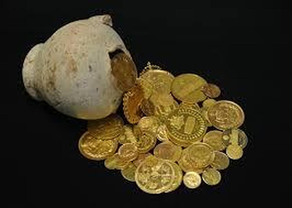 ۲۱ سکه تاریخی دوره ایلخانی در فاروج کشف شد