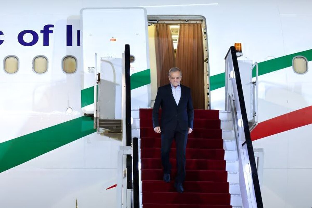 پزشکیان وارد شهر خانکندی جمهوری آذربایجان شد