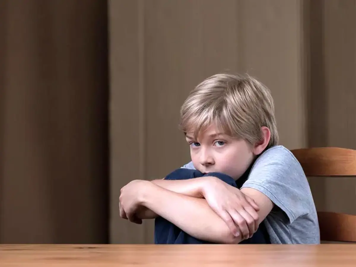 کاهش استرس کودکان در بحران‌ها با دوری از اخبار منفی و افزایش معنویت