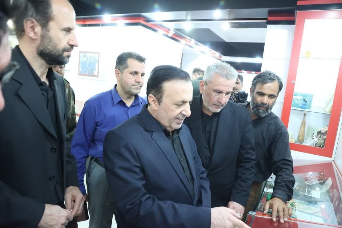 بازدید استاندار قزوین از موزه شهدا در شب عاشورا