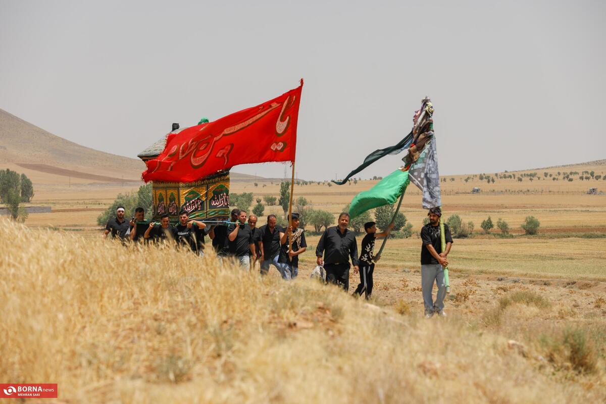 آیین سنتی نخل‌گردانی و عزاداری روز عاشورا در روستای ساکی