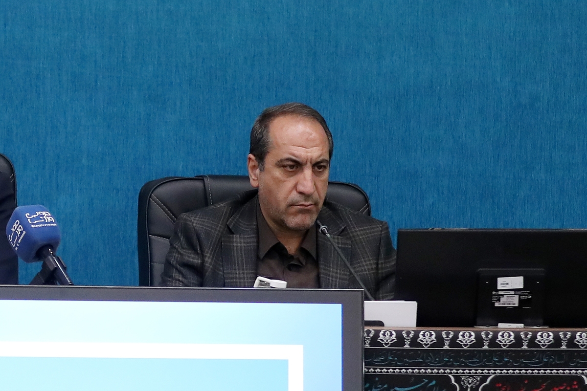 معاون استاندار اصفهان: به جای بهانه‌جویی، ورزش را مردمی کنیم