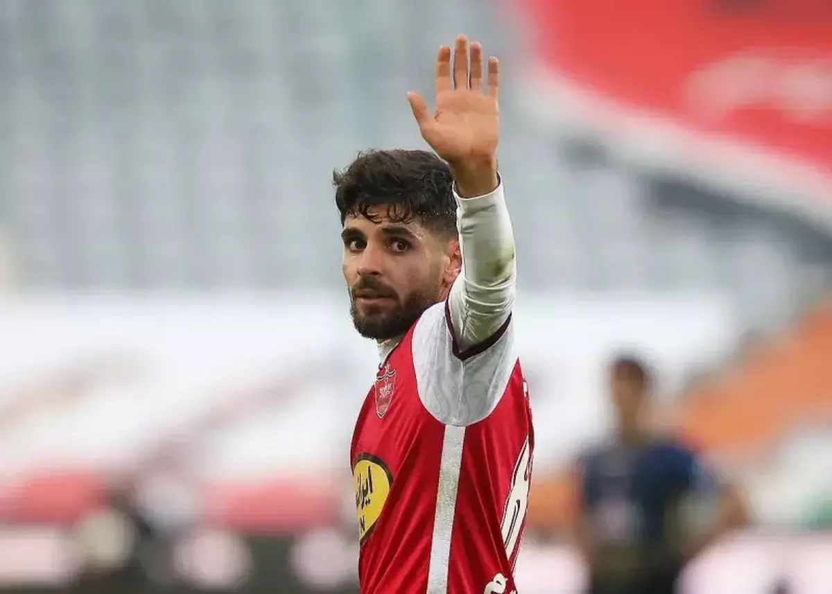 توضیح مدیر باشگاه پرسپولیس در مورد وضعیت محمد عمری