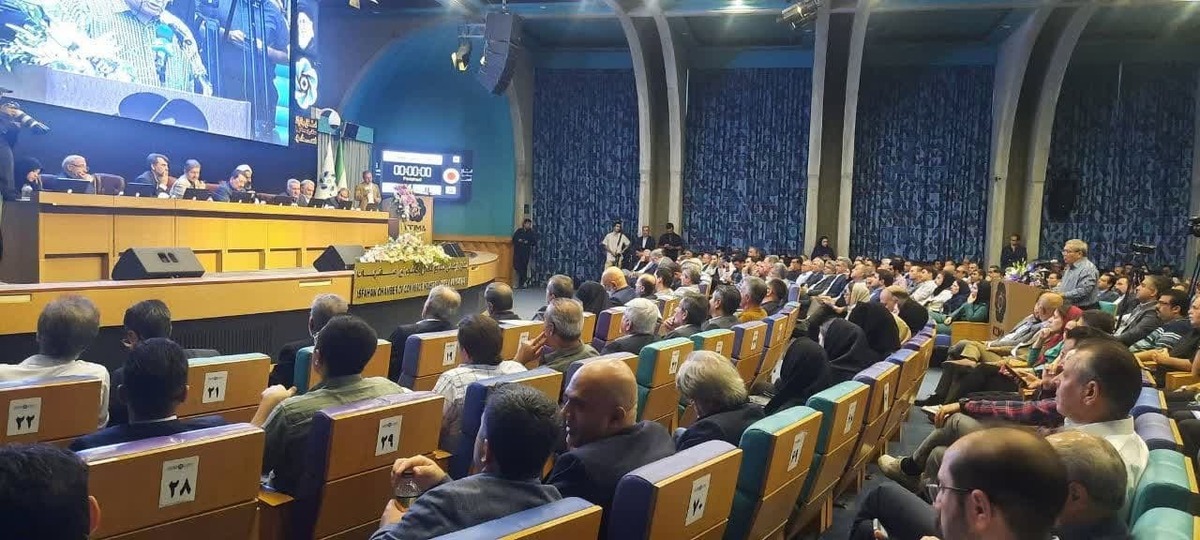 بررسی دغدغه‌های کلان فعالان اقتصادی استان اصفهان با حضور وزیر صنعت، معدن و تجارت