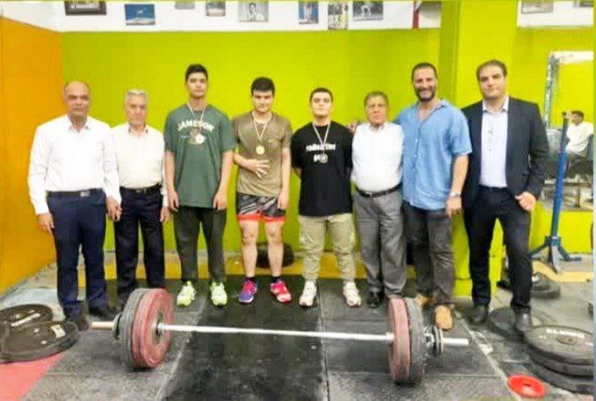 درخشش وزنه‌برداران نوجوان پاکدشت در مسابقات استانی/۲ طلا و ۱ برنز حاصل کار وزنه‌برداران 