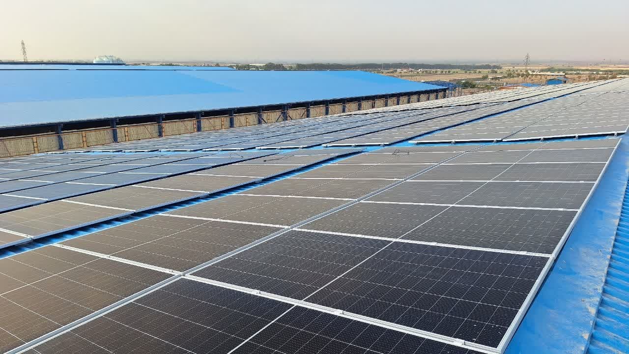 نیروگاه خورشیدی 400 کیلوواتی مزرعه سرو زرع در بویین زهرا افتتاح شد