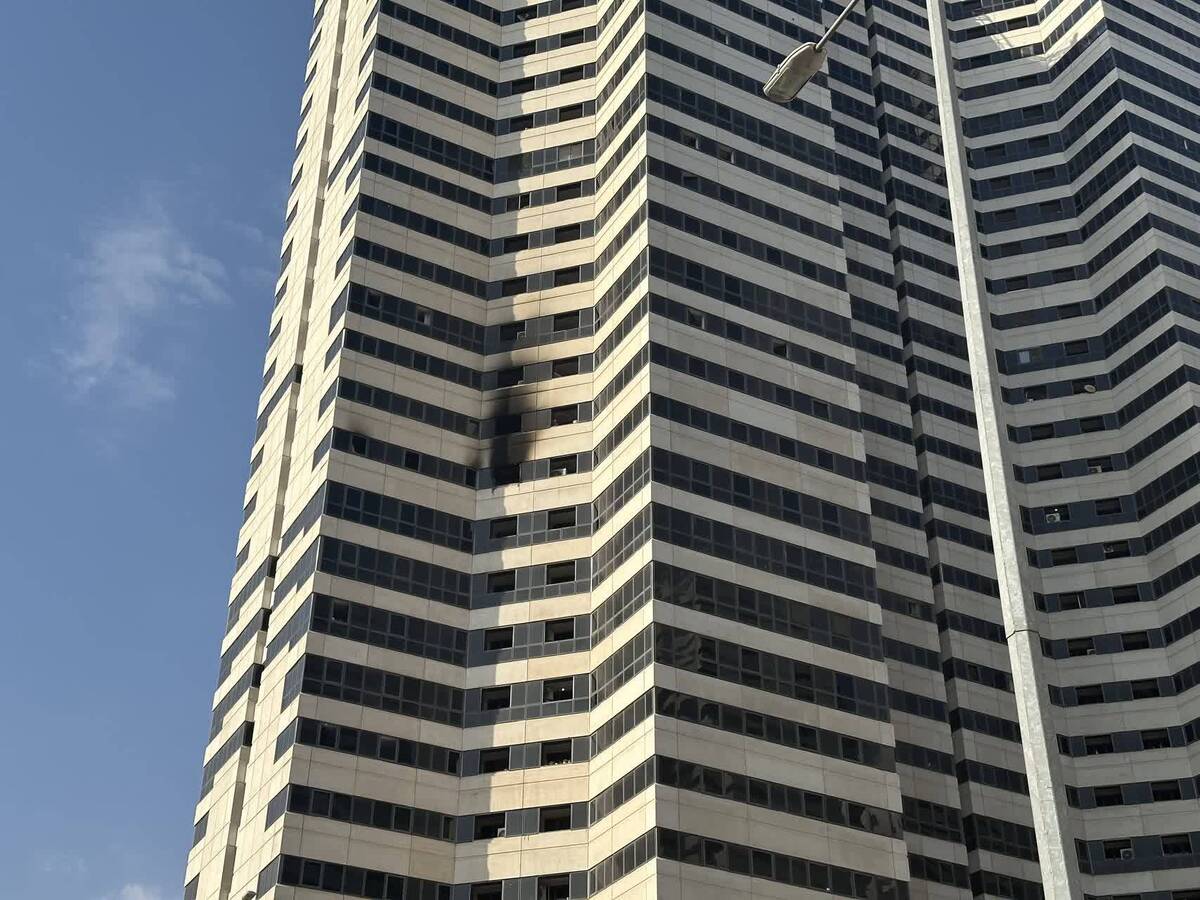 آتش‌سوزی در برج ۳۰ طبقه شهرک خرازی بدون تلفات مهار شد