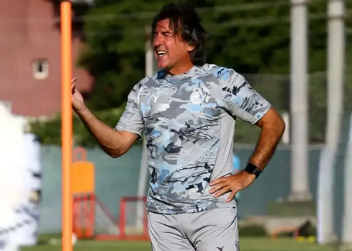 اعتراض ساپینتو علیه مدیران: این وضعیت شایسته استقلال نیست! + عکس 