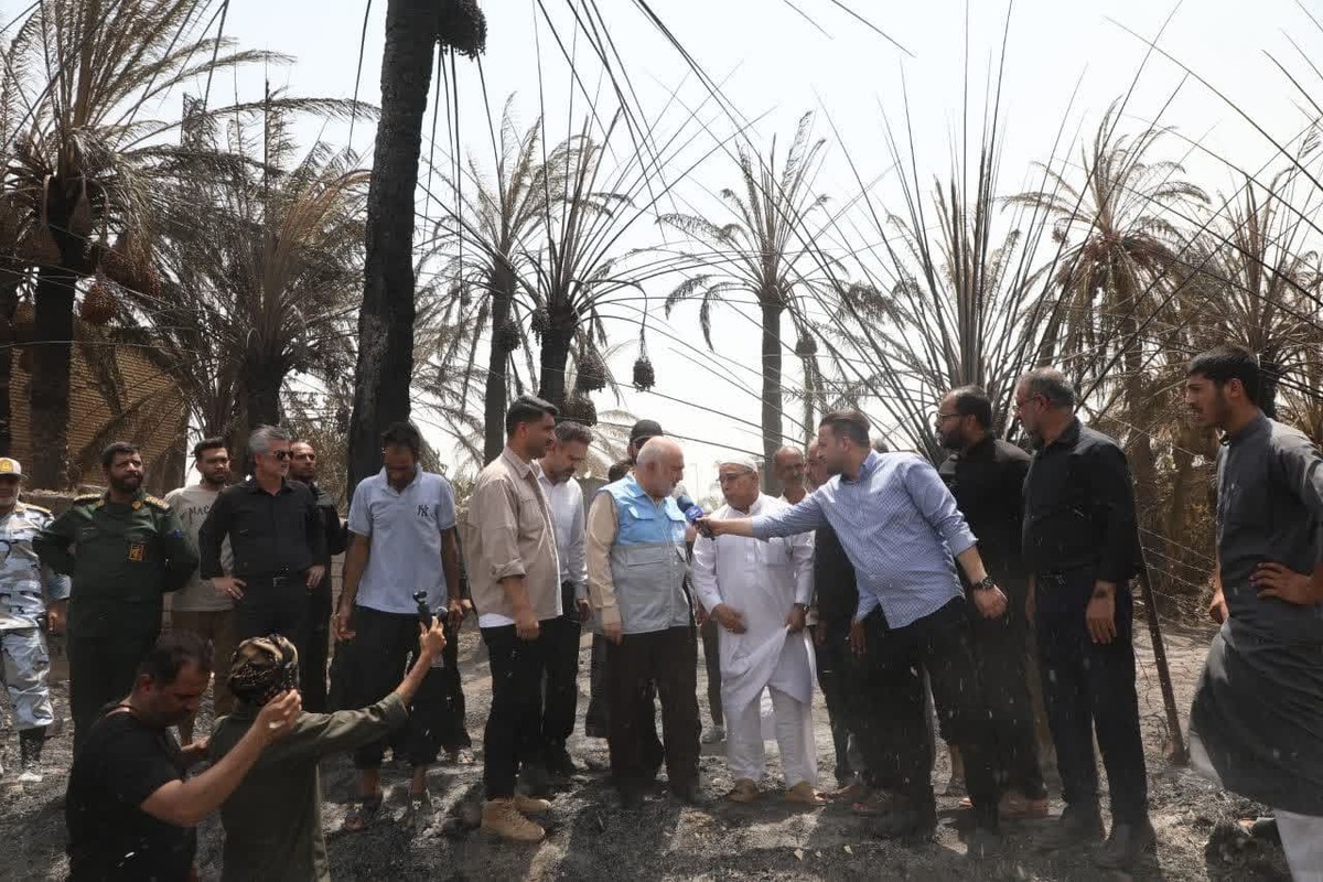 استاندار خوزستان در روستای کوت‌شنوف آبادان: تمام دستگاه‌های اجرایی موظف به جبران خسارت آتش‌سوزی هستند / طرح جامع احیای نخلستان‌های آسیب‌دیده تدوین می شود