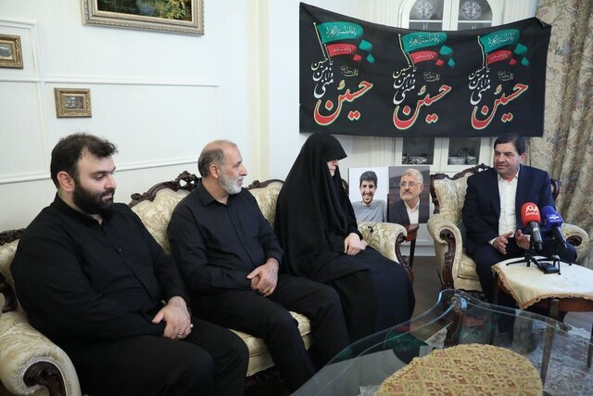 ابلاغ پیام تسلیت و همدردی رهبری با خانواده شهید ذوالفقاری