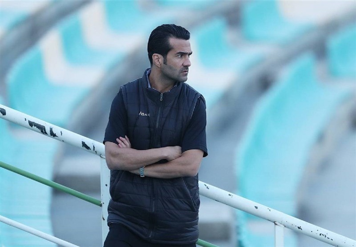 مسعود شجاعی شاگردانش را به خط کرد