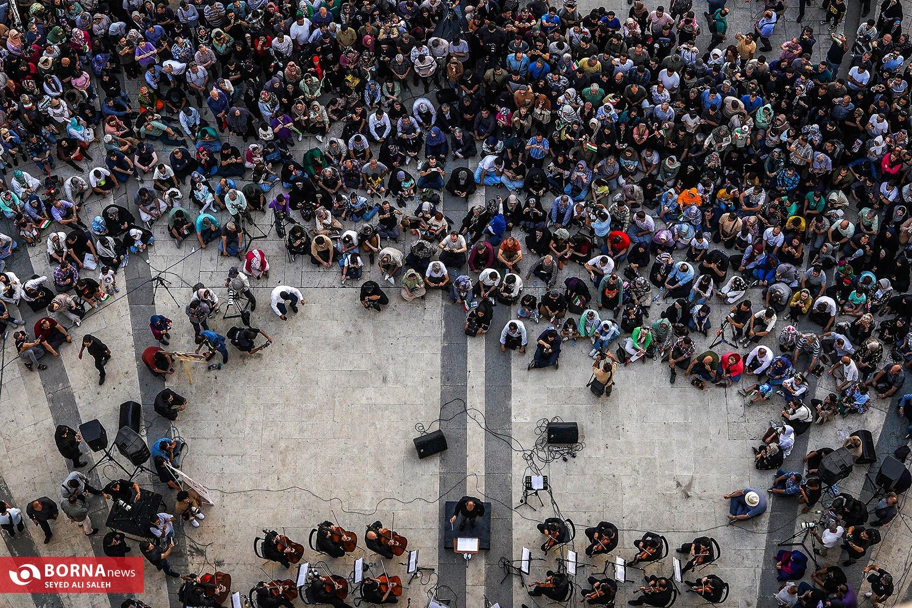۱۲ روز آتش، ۱۲ روز آواز؛ وقتی هنر سنگر شد/ فرهنگ و هنر در خط مقدم؛ ۱۲ روز روایتِ ایستادگی ۱۲ روز آتش، ۱۲ روز آواز؛ وقتی هنر سنگر شد/ فرهنگ و هنر در خط مقدم؛ ۱۲ روز روایتِ ایستادگی