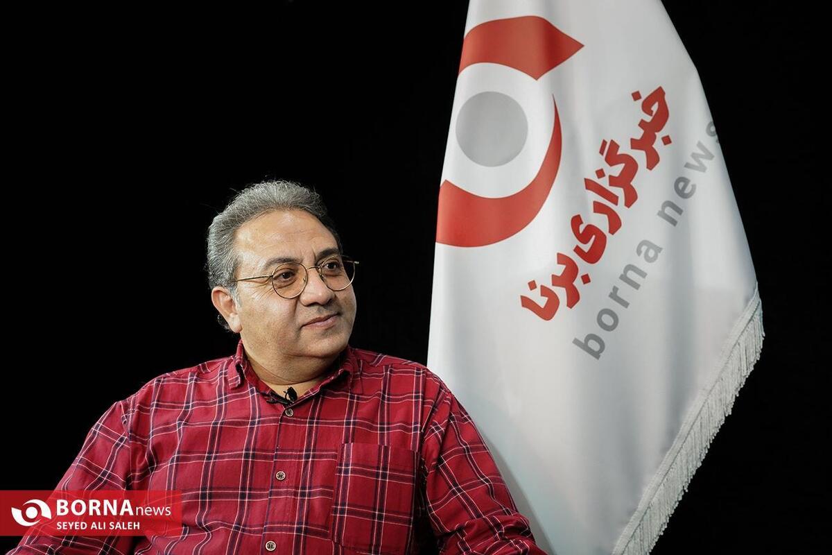 موسیقی عضو جداناپذیر جنگ است/ لزوم پخش موسیقی حماسی در وسایل حمل‌ونقل عمومی برای تقویت روحیه مردم