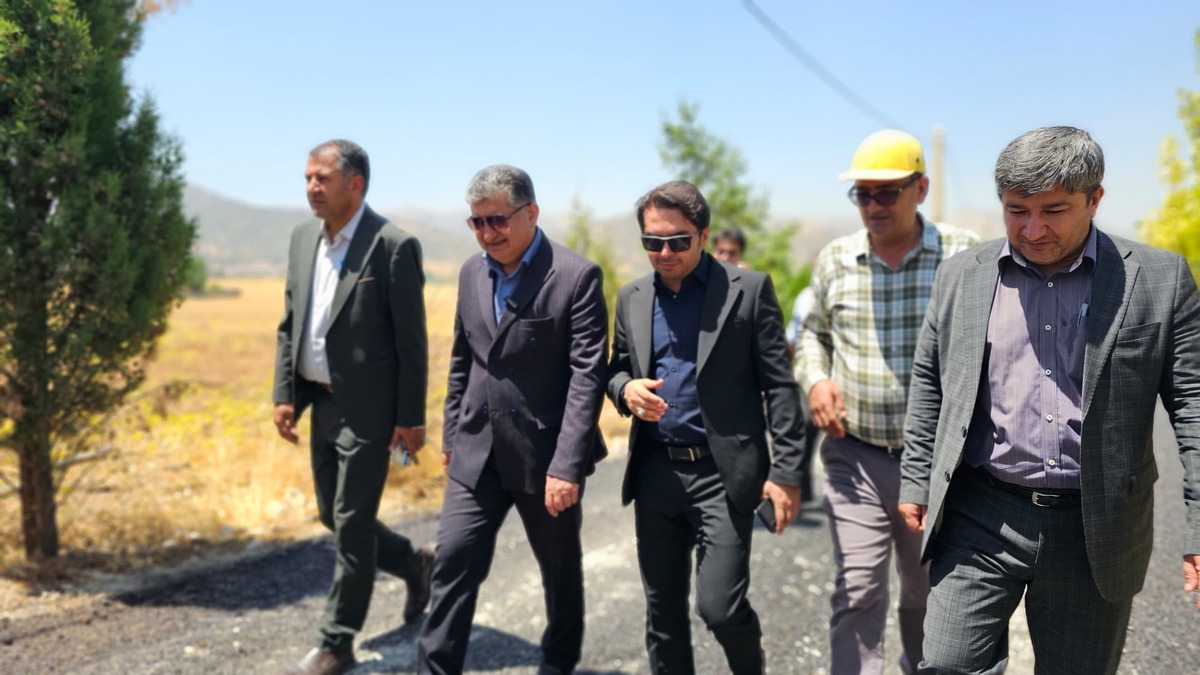 آغاز آسفالت‌روی روستای ده‌بزرگ فیروزآباد