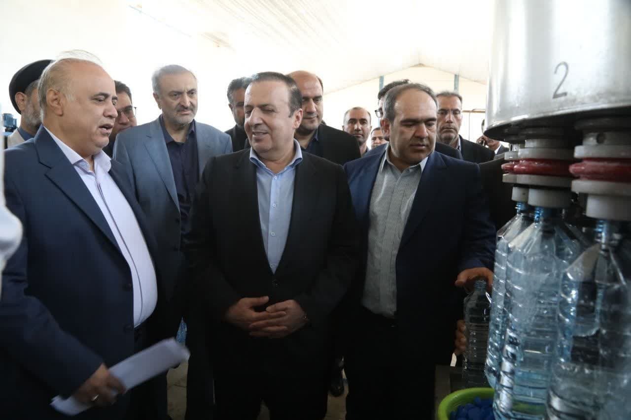 استاندار قزوین از واحد تولیدی آب معدنی «دلتا آب گوارا» در ناحیه صنعتی آوج بازدید کرد