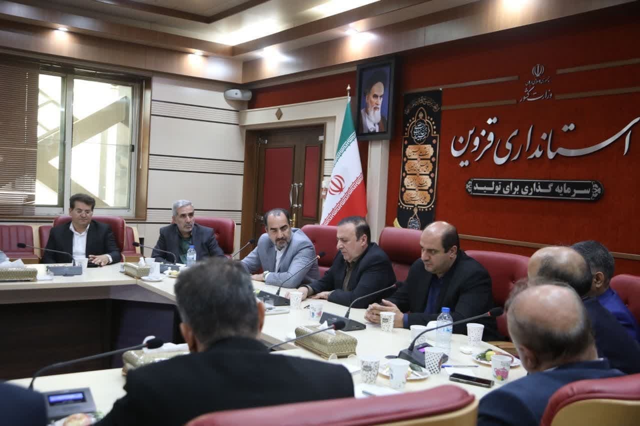 دیدار مدیرعامل انبارهای عمومی وخدمات گمرکی ایران با استاندار قزوین