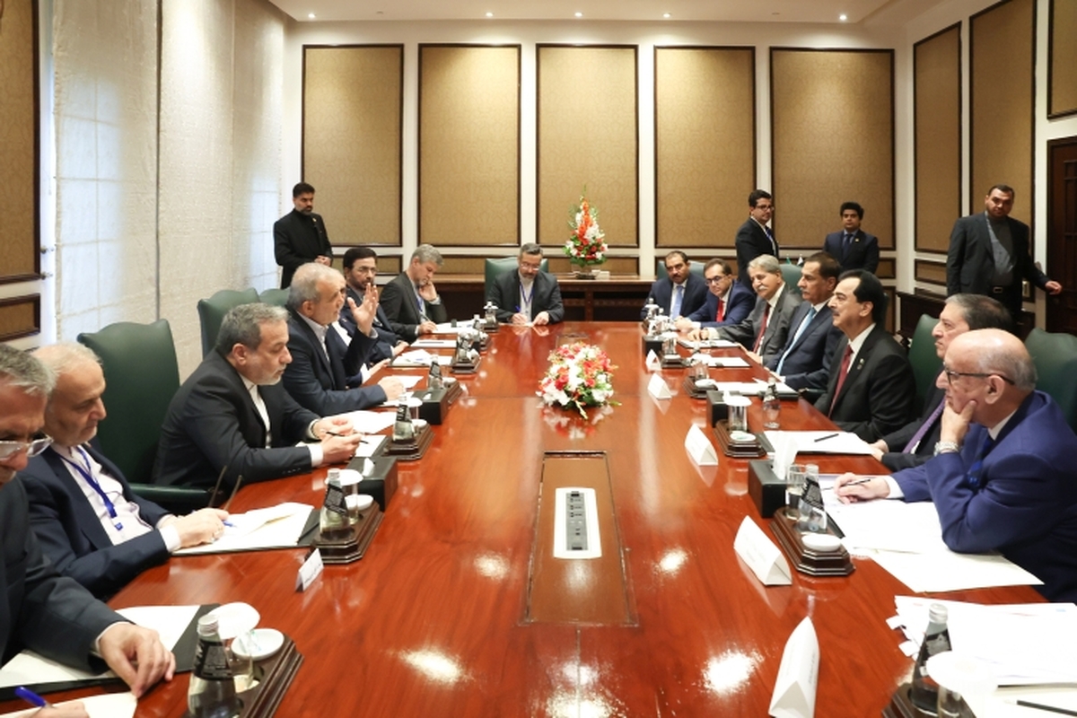 باور داریم که مجالس ایران و پاکستان یاور دولت‌های خود در زمینه گسترش روابط هستند