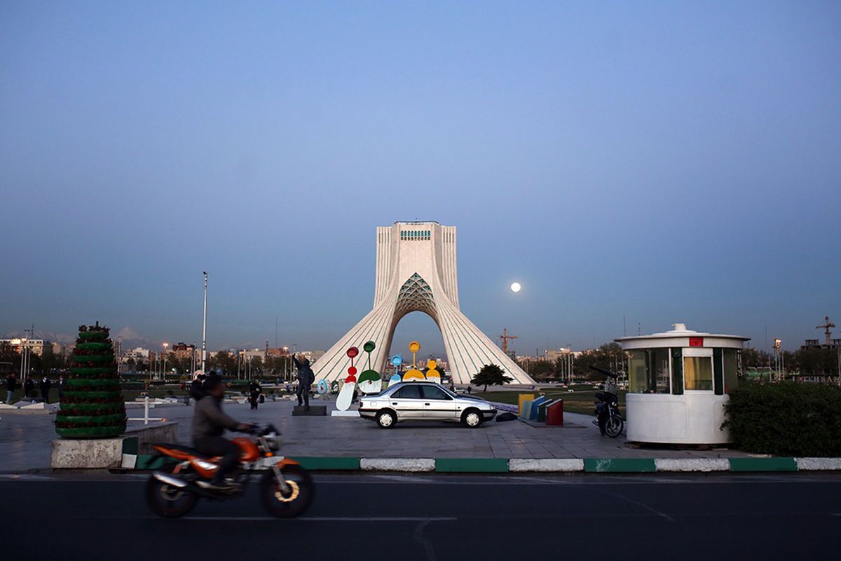 بازدید رایگان خبرنگاران از برج آزادی به مناسبت روز خبرنگار