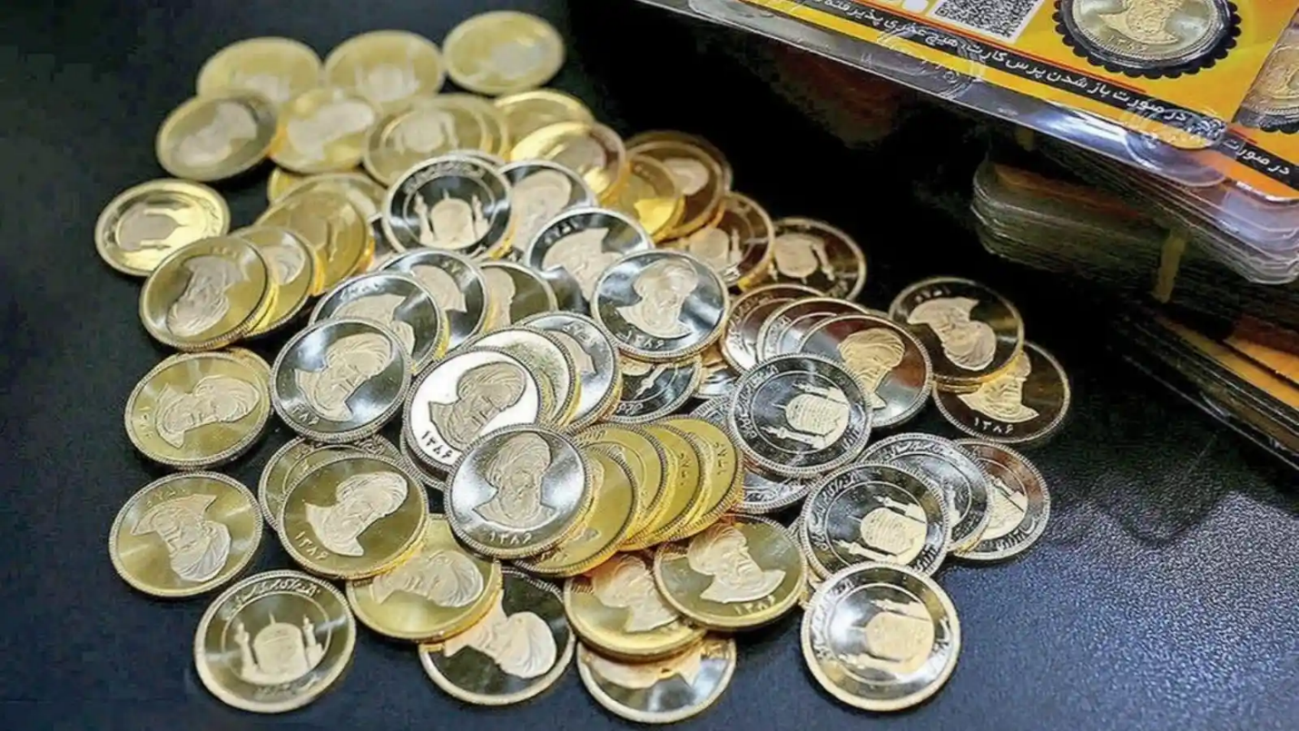 چرا خرید نیم سکه راهی هوشمندانه برای سرمایهگذاری کوچک است؟ چرا خرید نیم سکه راهی هوشمندانه برای سرمایهگذاری کوچک است؟