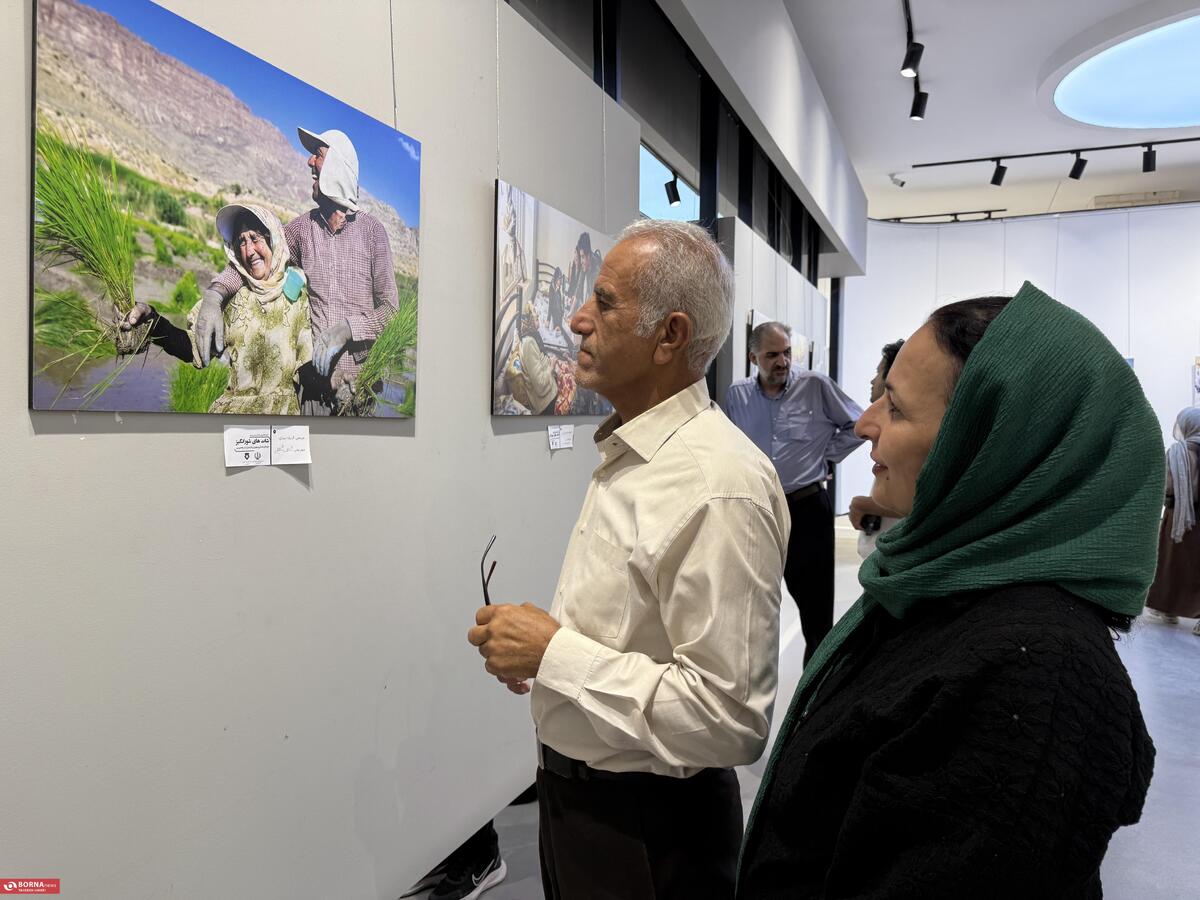 افتتاح نمایشگاه عکس عکاسان خبری استان فارس