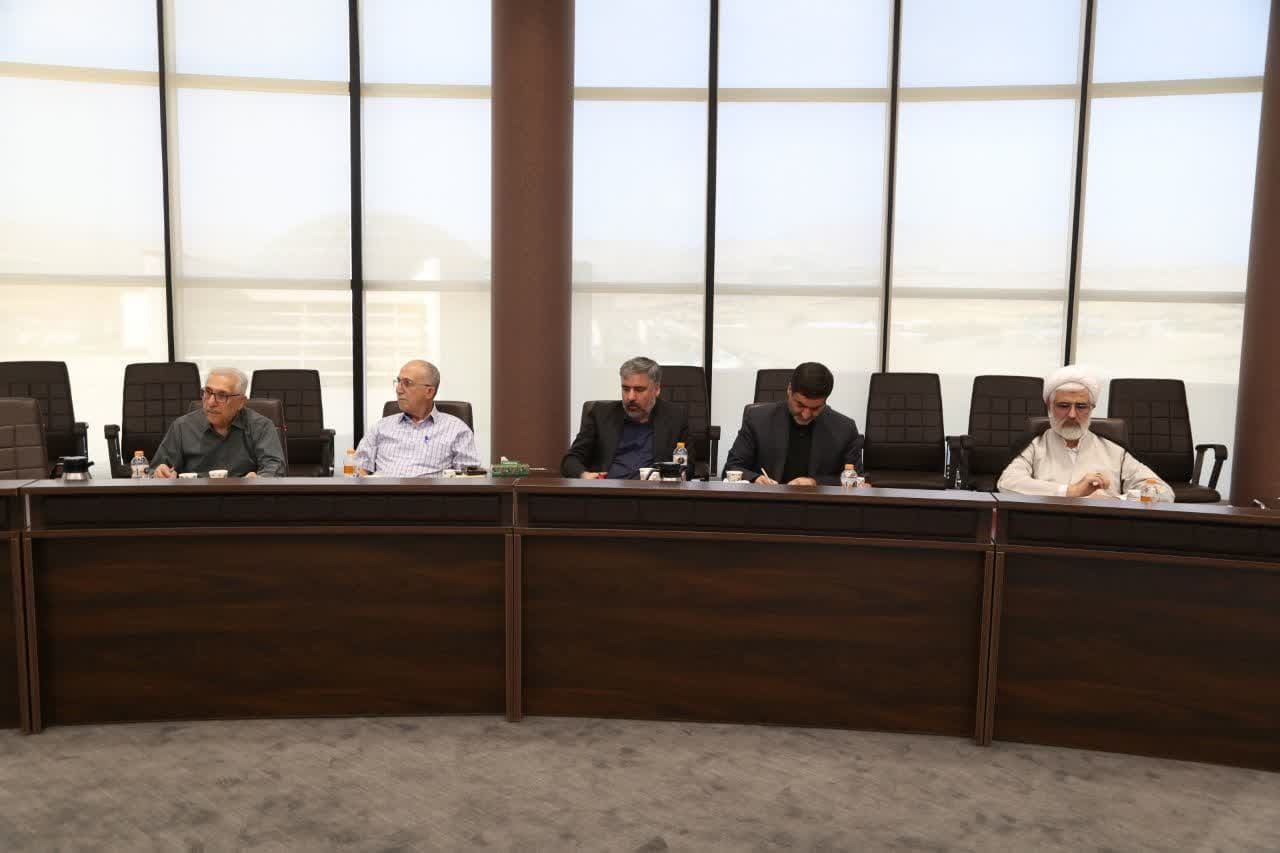 نوذری: به همفکری نخبگان و صاحب نظران برای توسعه استان قزوین نیازمندیم