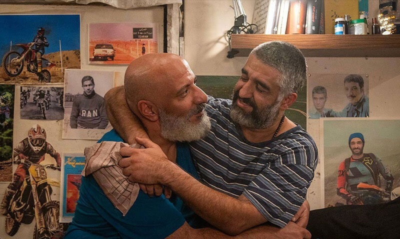 صعود اجتماعیها و رکوردشکنی کمدیها؛ سینمای ایران در نقطه عطف تازه/ از ۱۵۱ میلیارد دایناسور تا ۱۳ میلیون تَرک عمیق؛ گیشه سینمای ایران بین اوج و سقوط/ دایناسور، پیرپسر و زن و بچه؛ قهرمانان تازه گیشه سینمای ایران صعود اجتماعیها و رکوردشکنی کمدیها؛ سینمای ایران در نقطه عطف تازه/ از ۱۵۱ میلیارد دایناسور تا ۱۳ میلیون تَرک عمیق؛ گیشه سینمای ایران بین اوج و سقوط/ دایناسور، پیرپسر و زن و بچه؛ قهرمانان تازه گیشه سینمای ایران