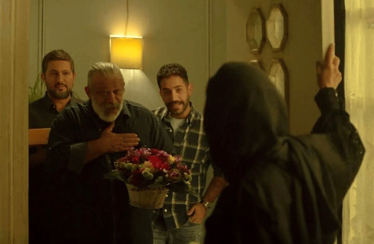 صعود اجتماعیها و رکوردشکنی کمدیها؛ سینمای ایران در نقطه عطف تازه/ از ۱۵۱ میلیارد دایناسور تا ۱۳ میلیون تَرک عمیق؛ گیشه سینمای ایران بین اوج و سقوط/ دایناسور، پیرپسر و زن و بچه؛ قهرمانان تازه گیشه سینمای ایران صعود اجتماعیها و رکوردشکنی کمدیها؛ سینمای ایران در نقطه عطف تازه/ از ۱۵۱ میلیارد دایناسور تا ۱۳ میلیون تَرک عمیق؛ گیشه سینمای ایران بین اوج و سقوط/ دایناسور، پیرپسر و زن و بچه؛ قهرمانان تازه گیشه سینمای ایران