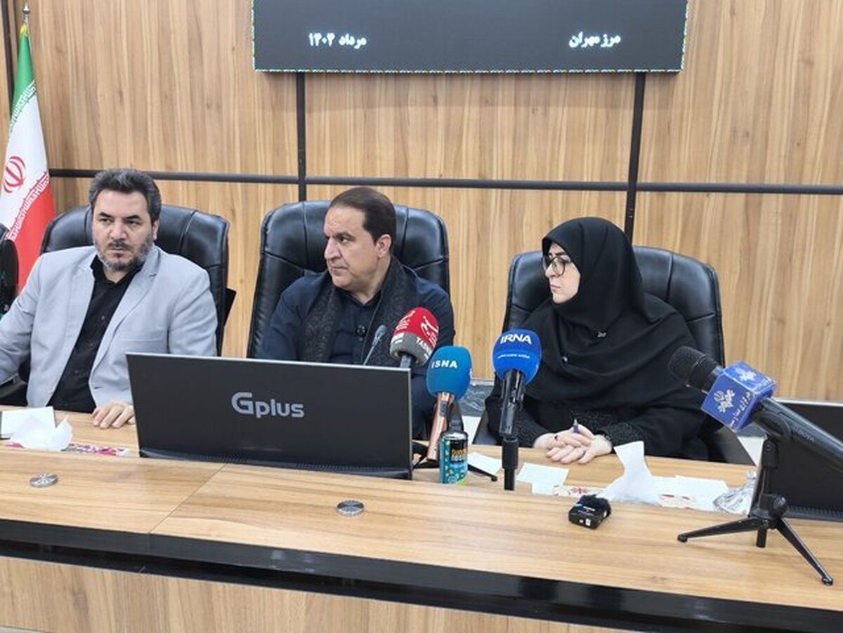 مهاجرانی: باید از ظرفیت گردشگری مذهبی و صنایع دستی ایلام برای تقویت اقتصاد مناطق مرزی استفاده شود