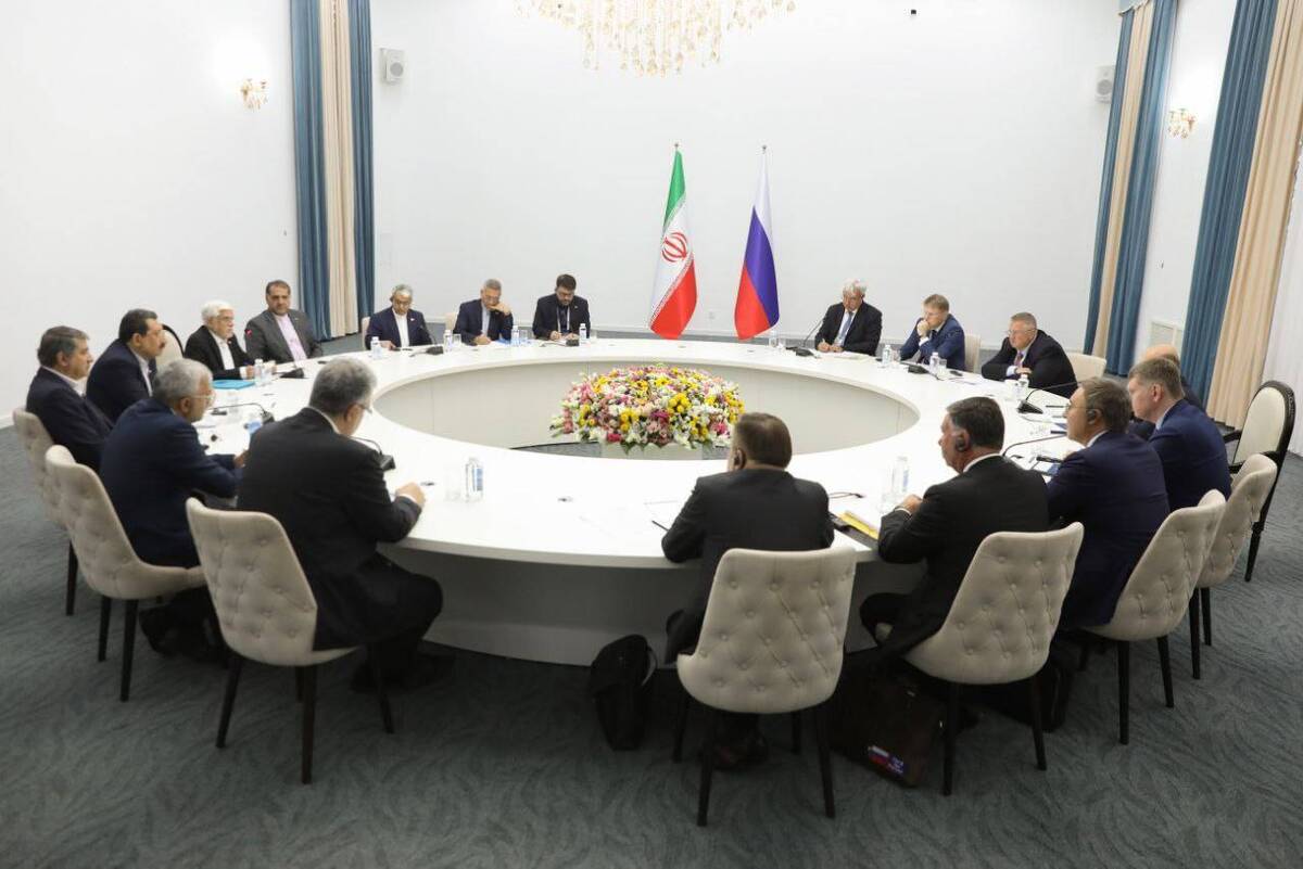 عارف: راهبرد ایران عدم دخالت نیروهای خارجی به ویژه در ژئوپلوتیک منطقه است