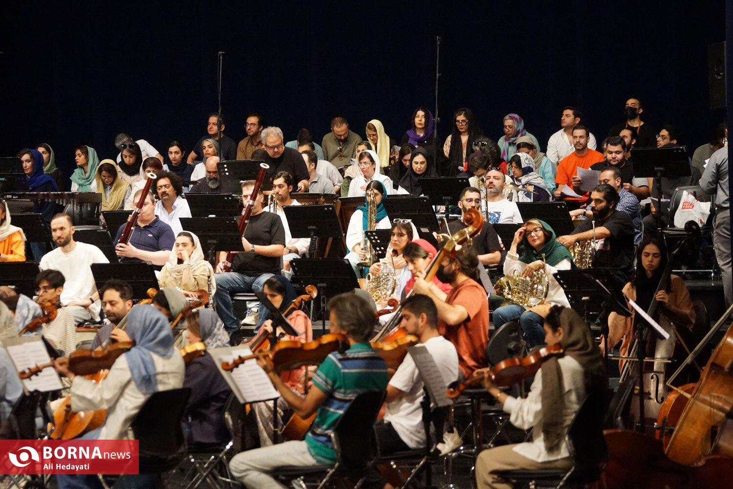 خوانندگان ارکستر سمفونیک تهران در «نامیرا» بازیگر میشوند خوانندگان ارکستر سمفونیک تهران در «نامیرا» بازیگر میشوند