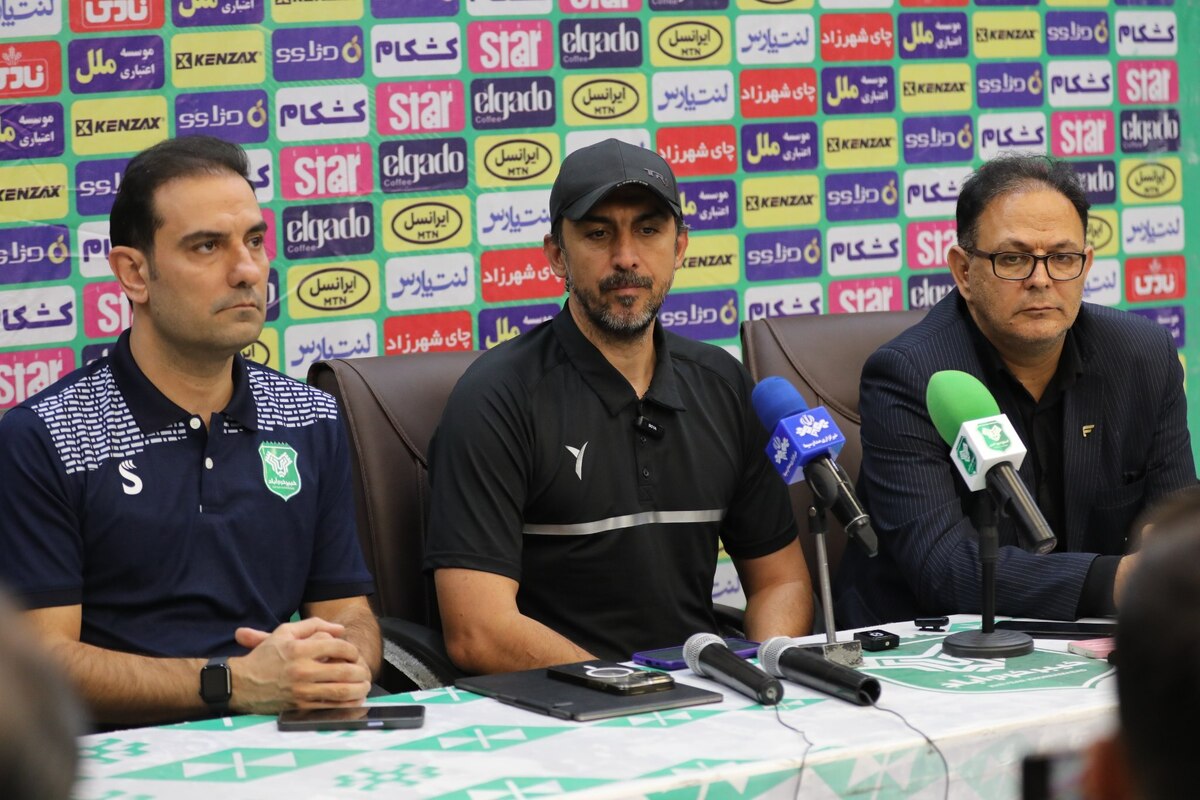 سرمربی خیبر: نخستین ۳ امتیاز لیگ را می‌گیریم/ بازیکن لژیونر تحویل می‌دهیم