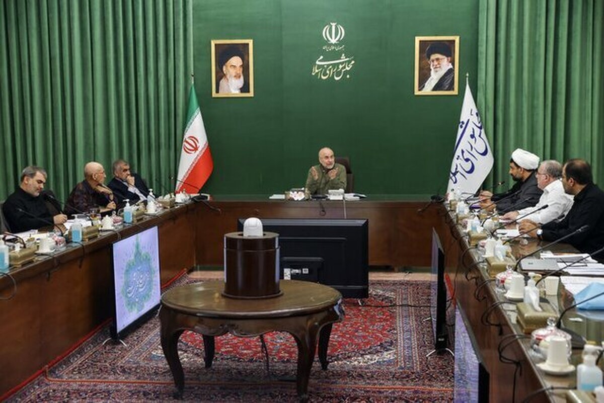 بررسی یک مرحله‌ای لایحه بودجه در مجلس کلید خورد