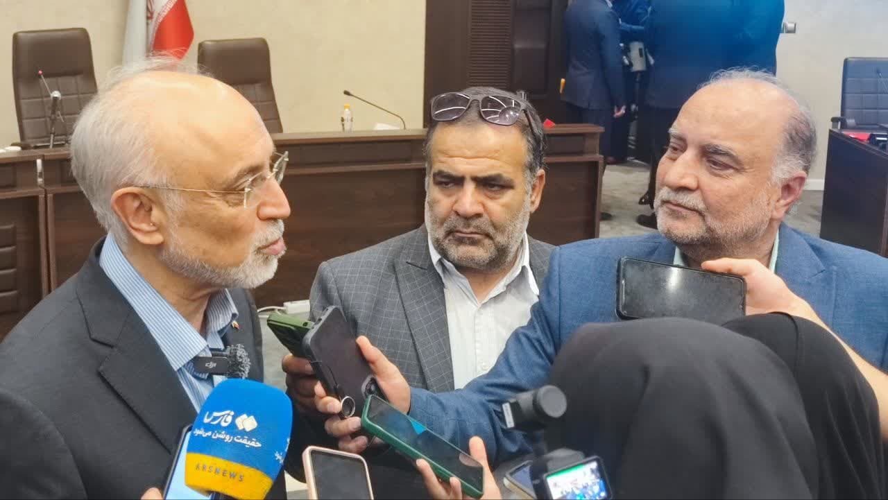 صنعت هسته ای متوقف نمی شود/ از نظر تجهیزات و شهادت دانشمندان هسته ای آسیب زیادی دیدیم صنعت هسته ای متوقف نمی شود/ از نظر تجهیزات و شهادت دانشمندان هسته ای آسیب زیادی دیدیم