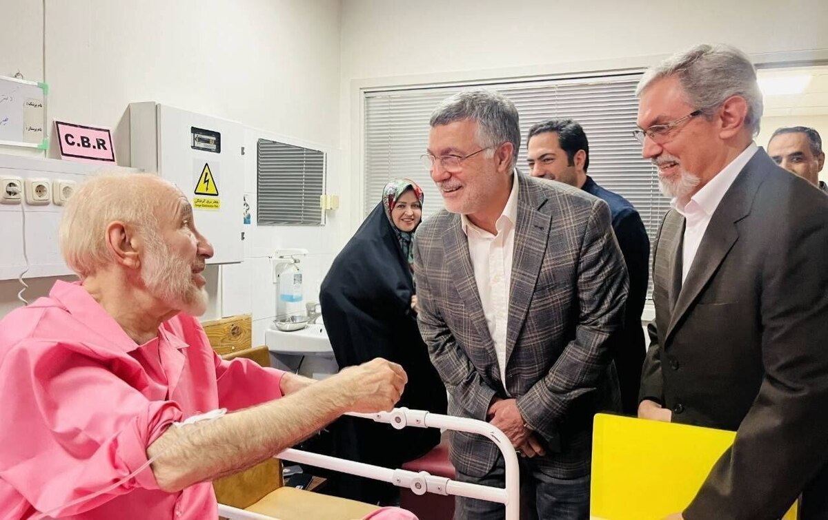 عیادت وزیر بهداشت از حجت‌الاسلام والمسلمین سیدمحمد خاتمی