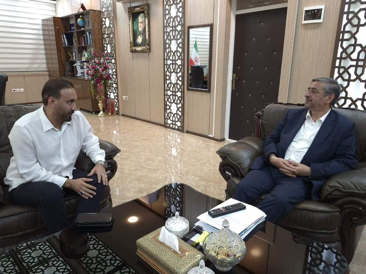 استاندار لرستان: بر فرآیند ساخت ورزشگاه لرآرنا نظارت خواهیم داشت / تیم خیبر یک سرمایه اجتماعی برای استان است