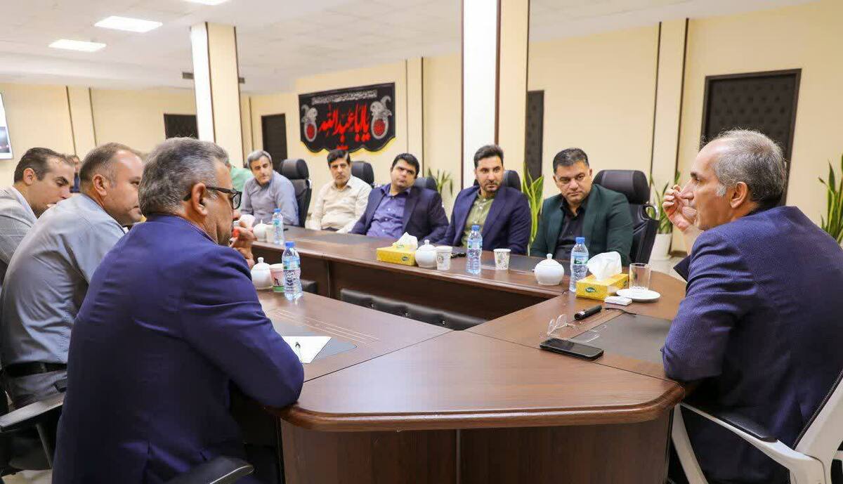 مترو، بهترین راه حل ترافیک جاده ملارد است