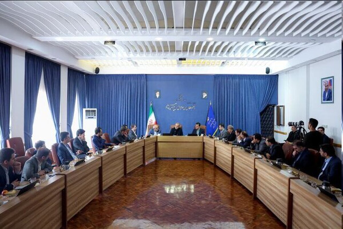 باید با همکاری نخبگان مسیر کلی حرکت برای تحقق اهداف و سیاست‌های کلان را طراحی کنیم