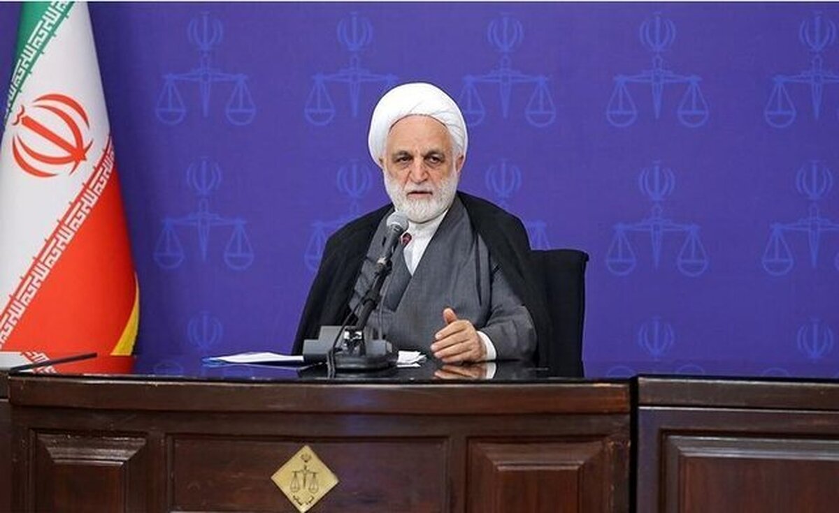 رئیس قوه قضاییه با خانواده شهید کاظمی دیدار کرد