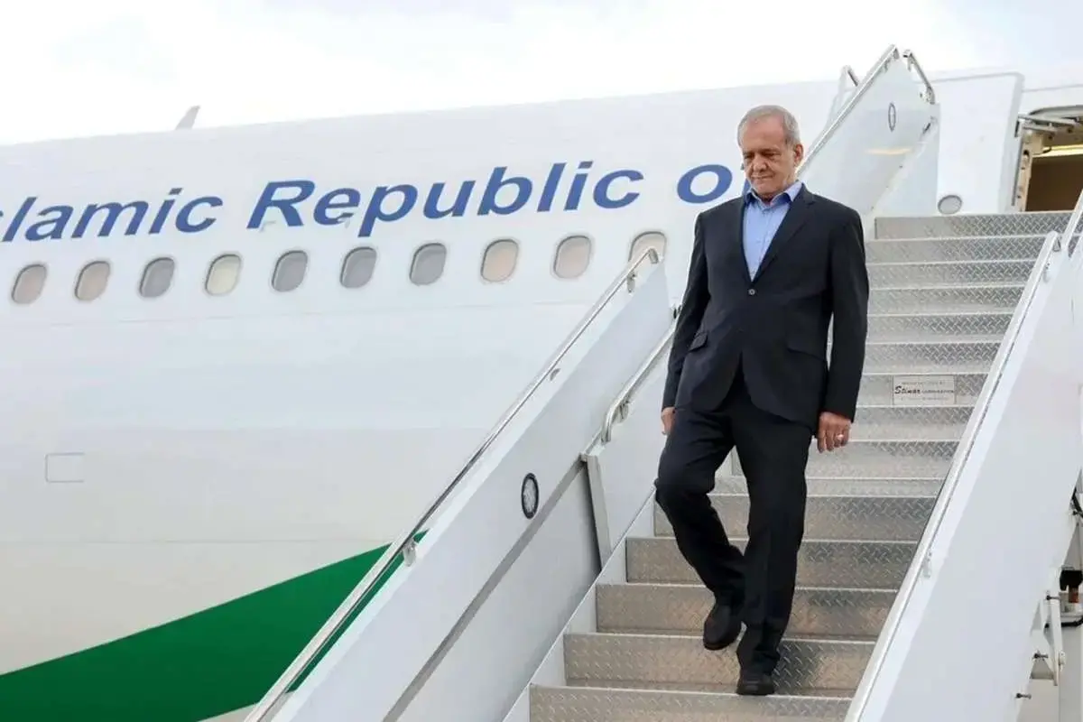 پزشکیان وارد زنجان شد