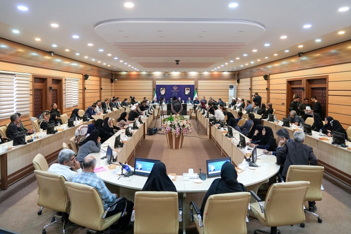 پزشکیان: تولیدکنندگان پایه و اساس اداره کشور هستند