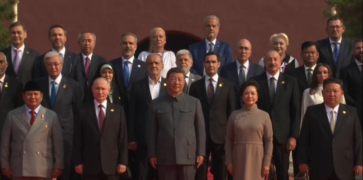 حضور پزشکیان در مراسم رژه نیروهای مسلح چین به مناسبت هشتادمین سال پایان جنگ جهانی