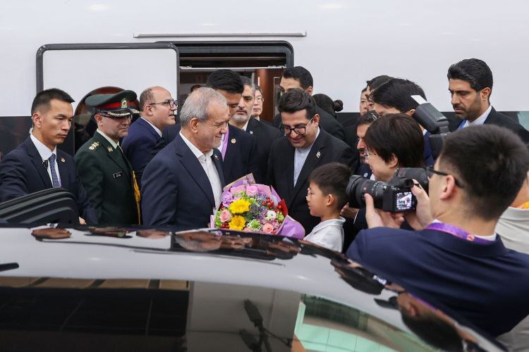 چهار روز دیپلماسی فعال/ پزشکیان و گسترش روابط ایران و چین چهار روز دیپلماسی فعال/ پزشکیان و گسترش روابط ایران و چین